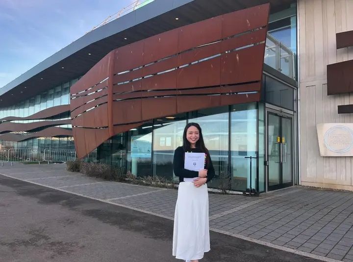 Congratulations to Dr Mind Chomhom!